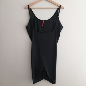 Spanx Plus Size Thinstincts Open Bust Mid Thigh Bodysuit Shapewear 3X (26-28)